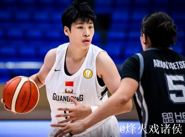 全场被动！中国三人女篮不敌加拿大 陈明伶5分